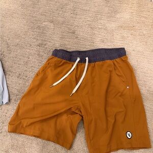 Vuori Men’s Kore 7” Unlined Shorts (used)